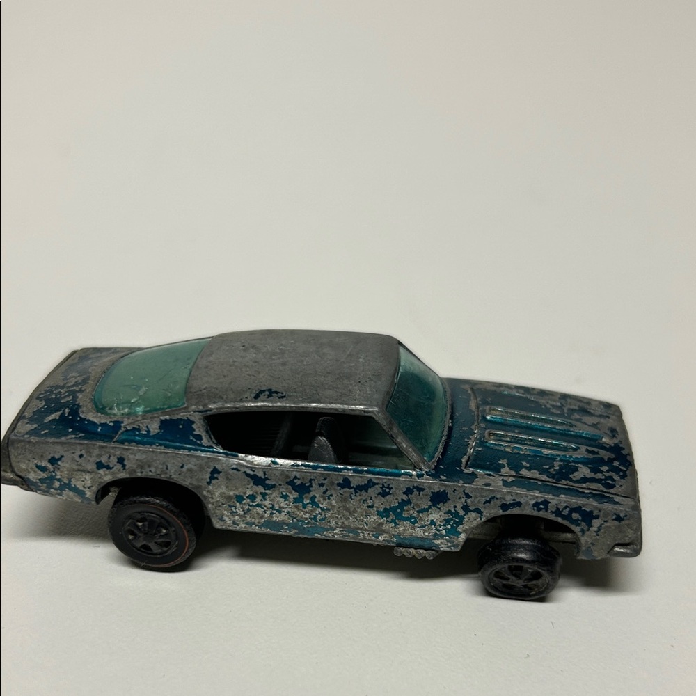 Hot Wheels 1967 Aqua custom Barracuda